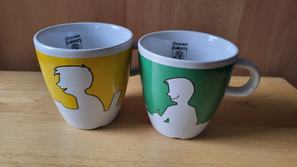 Lot de 2 tasses Douwe Egberts Design People, Maison & Meubles, Cuisine | Vaisselle, Enlèvement, Autres marques, Tasse(s) et/ou soucoupe(s)