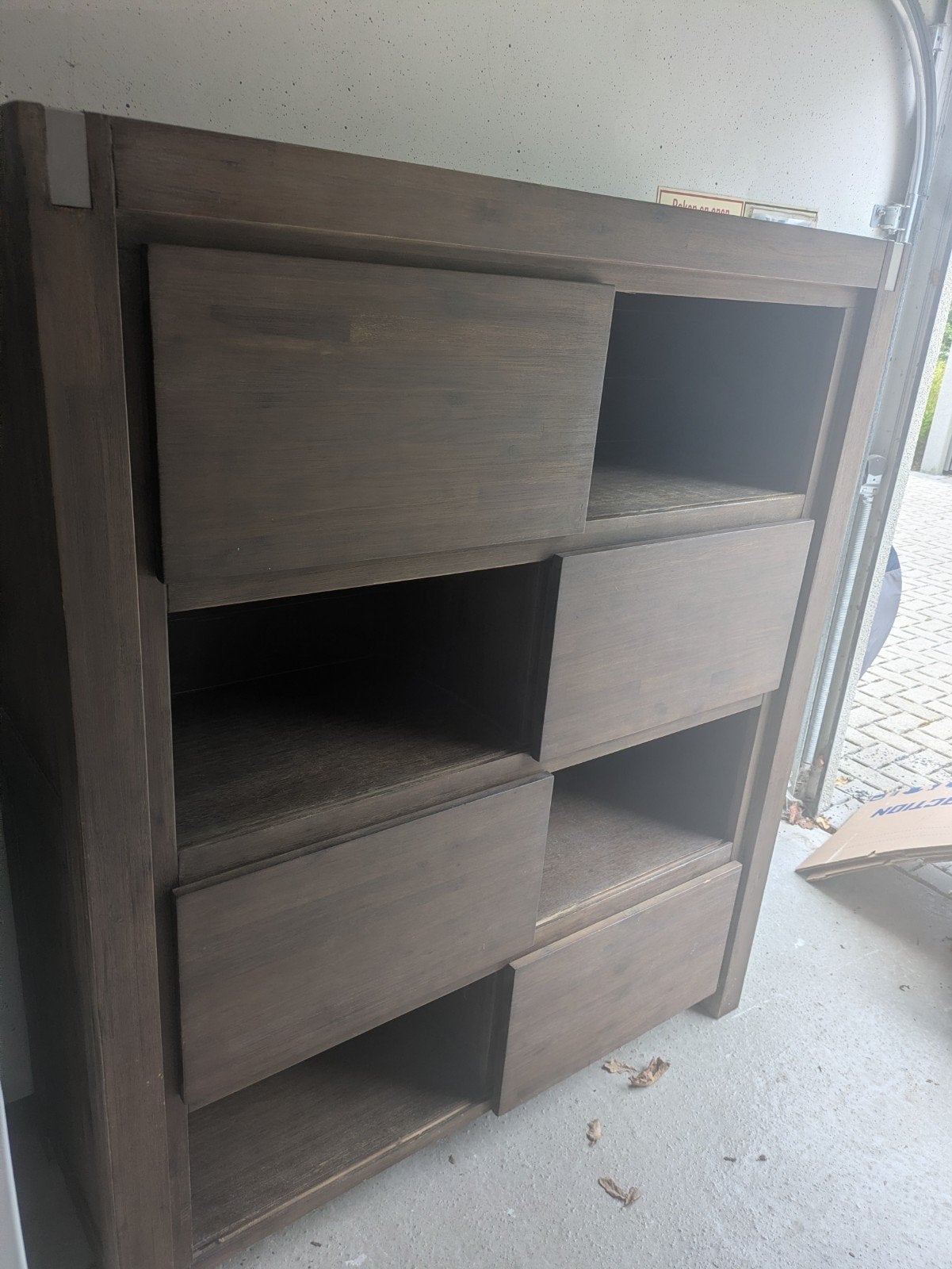 Kast van 2delig dressoir, Ophalen
