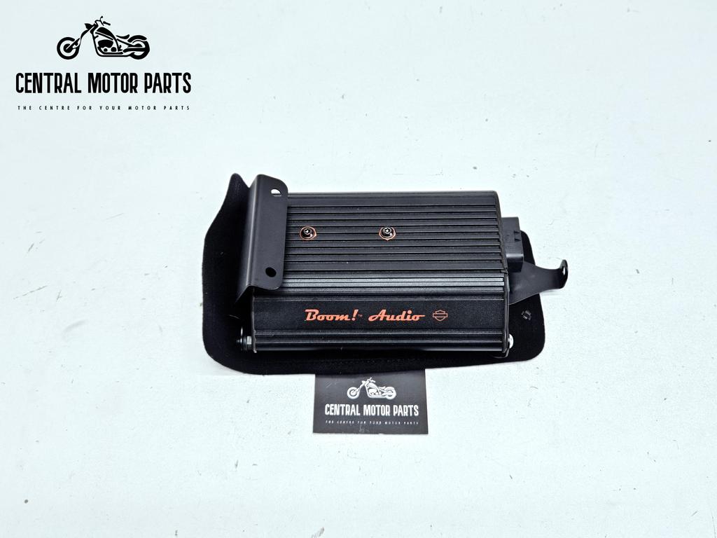 Boom! Audio Versterker 75W x 4 Touring-Tri Glide 2014-up, Motoren, Verzenden, Gebruikt