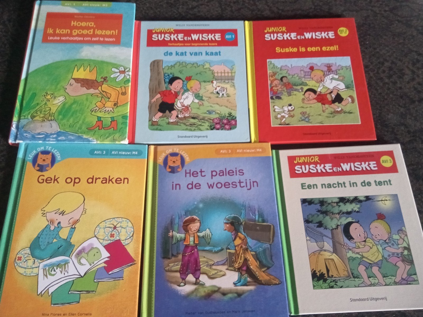 Avi Boeken, Boeken, Ophalen