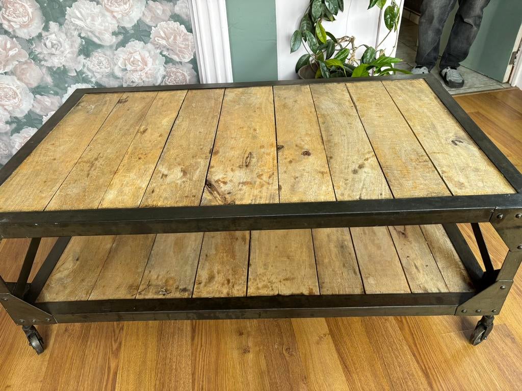 Table basse, Métal, 100 à 150 cm, Moins de 50 cm, Enlèvement