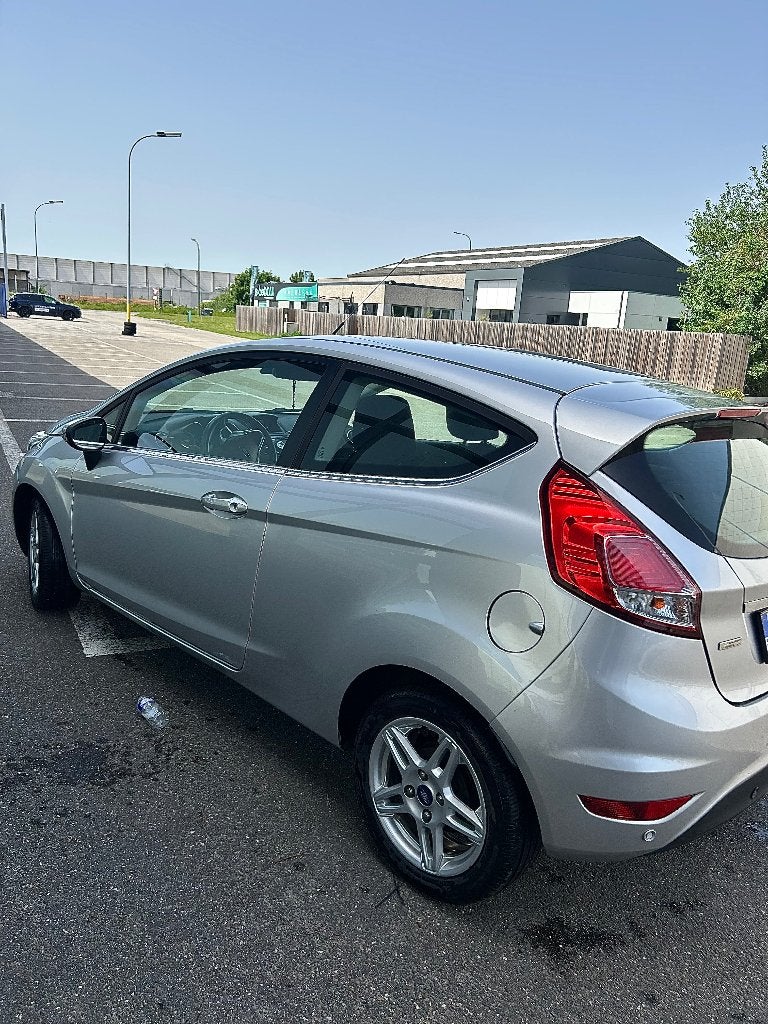 Ford Fiesta, Autos, Ford, Particulier, Fiësta, Caméra de recul, Airbags, Air conditionné, Bluetooth, Ordinateur de bord, Verrouillage central