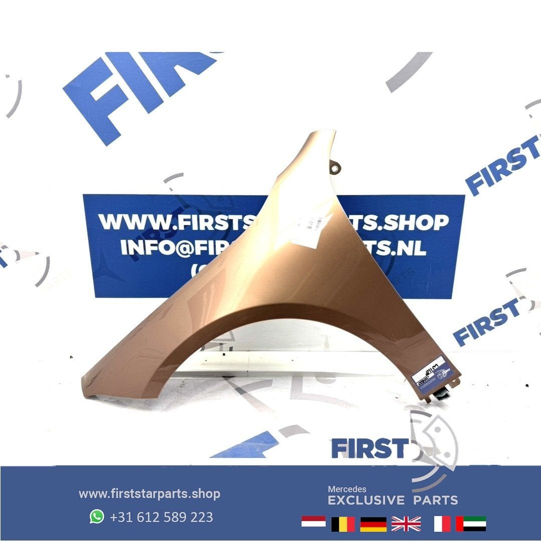 W118 CLA ZIJSCHERM LINKS Mercedes A1188810300 CLA35 AMG 2018, Gebruikt, -, Links, Ophalen of Verzenden