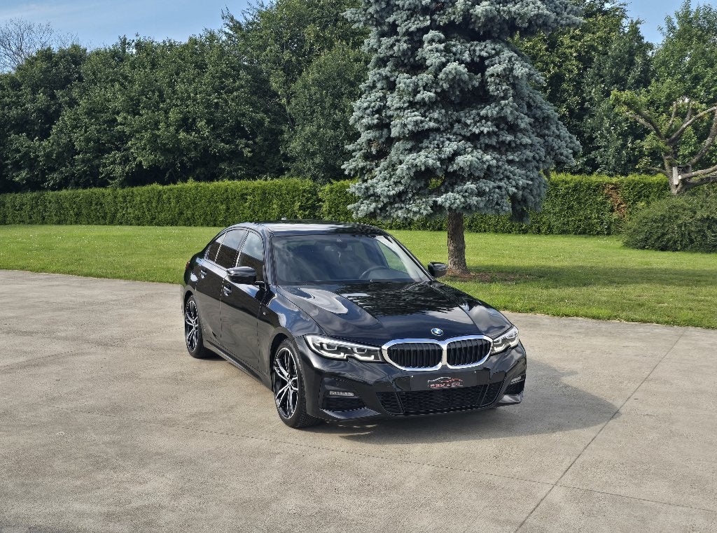 BMW 320dA Pack M ** Camera - EURO 6d - LED ** GAR 12M, Auto's, BMW, 1995 cc, 4 cilinders, Parkeerassistent, Zwart