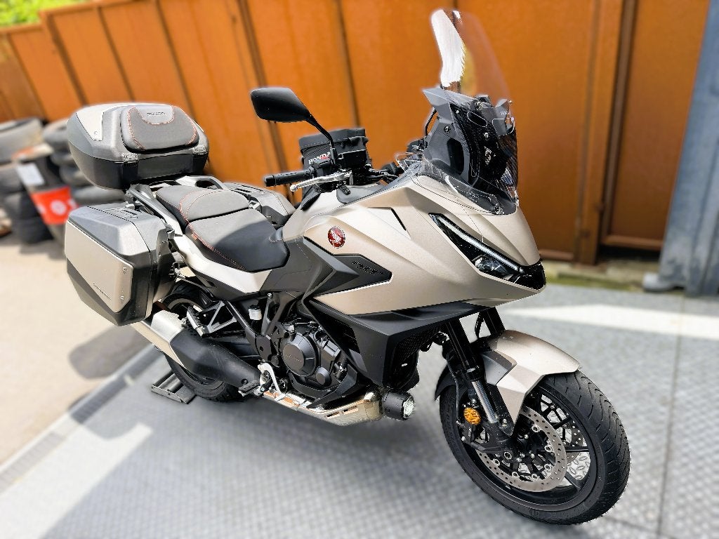 nt 1100 cm³ abs 2025 1000km nieuwstaat garantie 4 jaar jhb, Motoren, Motoren | Honda, 2 cilinders, Nieuw, Motorrijbewijs A, Bedrijf