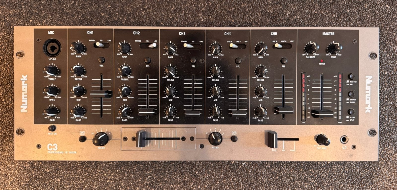 Numark C3 19”mixer, Muziek en Instrumenten, Ophalen of Verzenden, Zo goed als nieuw