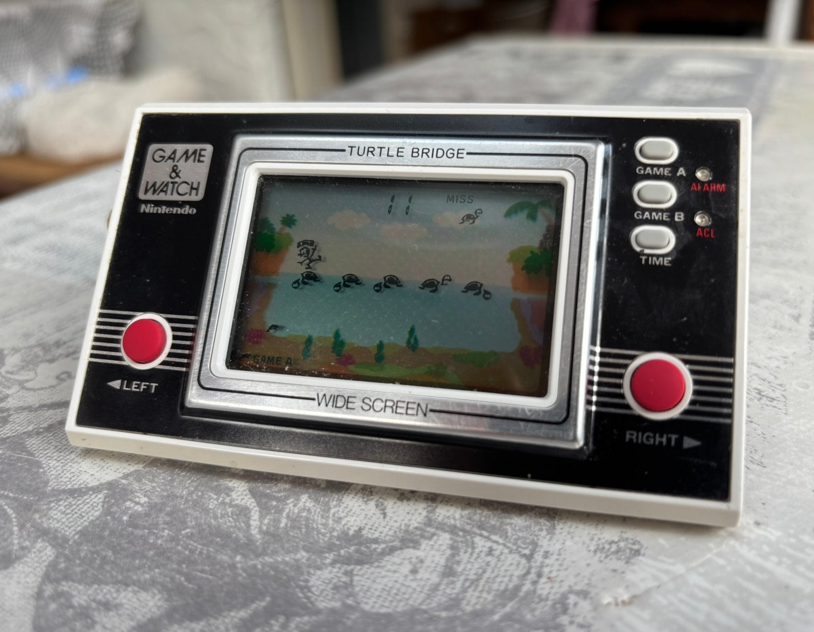 Nintendo Game & Watch "Turtle Bridge" (model TL-28), Consoles de jeu & Jeux vidéo, Consoles de jeu | Nintendo Portables | Accessoires