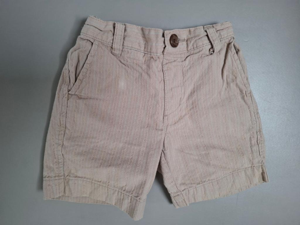 Gratis short 12-18 maand, Kinderen en Baby's, Babykleding | Maat 80, Ophalen