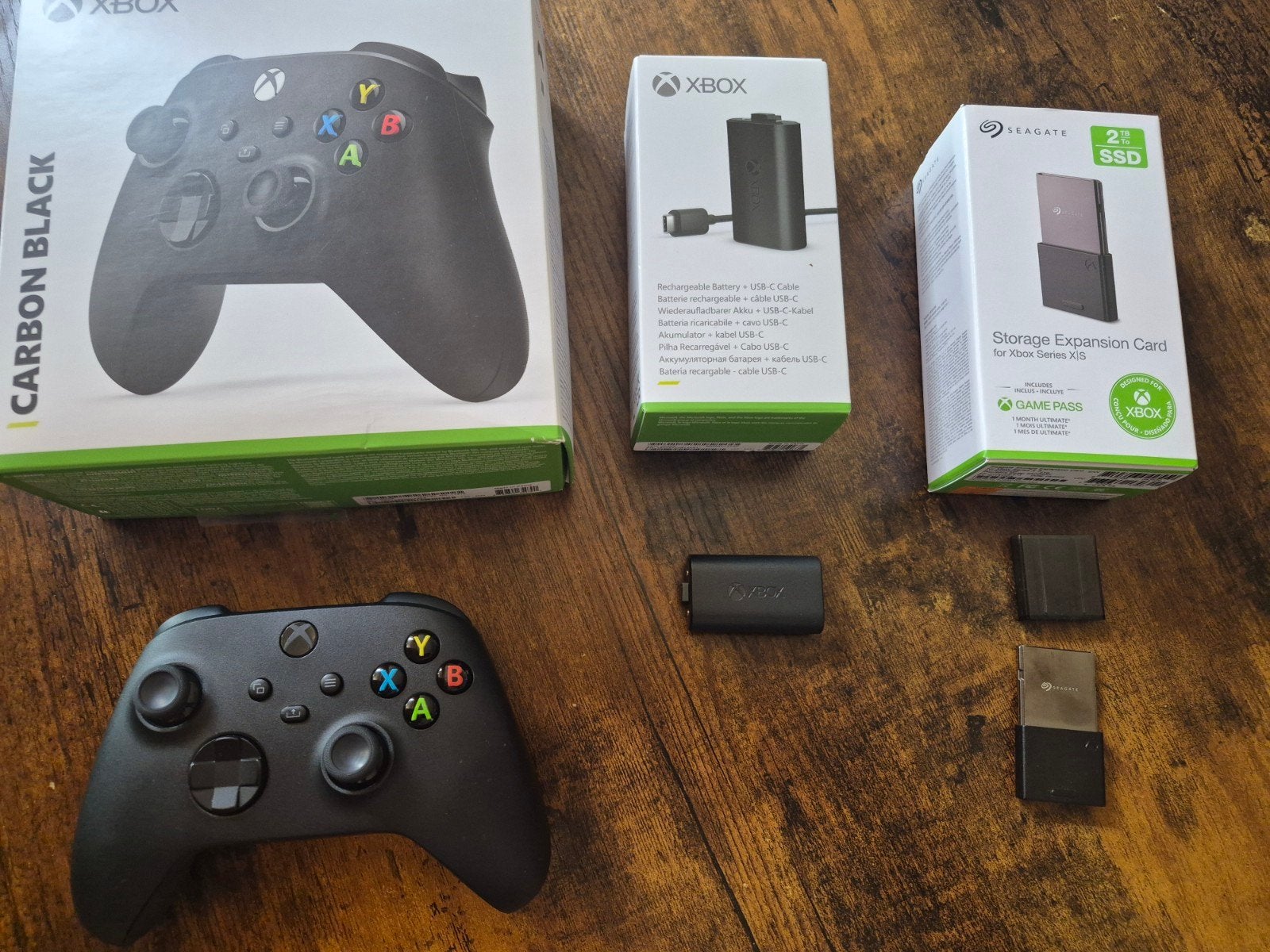 Xbox Series 2 TB SSD + controller, Ophalen of Verzenden, Geheugenkaart, Xbox Series X, Draadloos