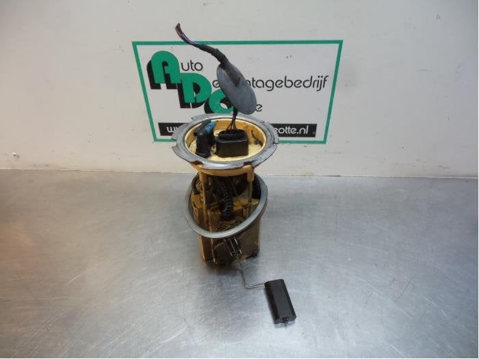 Opvoerpomp van een Volkswagen Golf Plus (Golf Plus 05-), Gebruikt, -, Volkswagen, -
