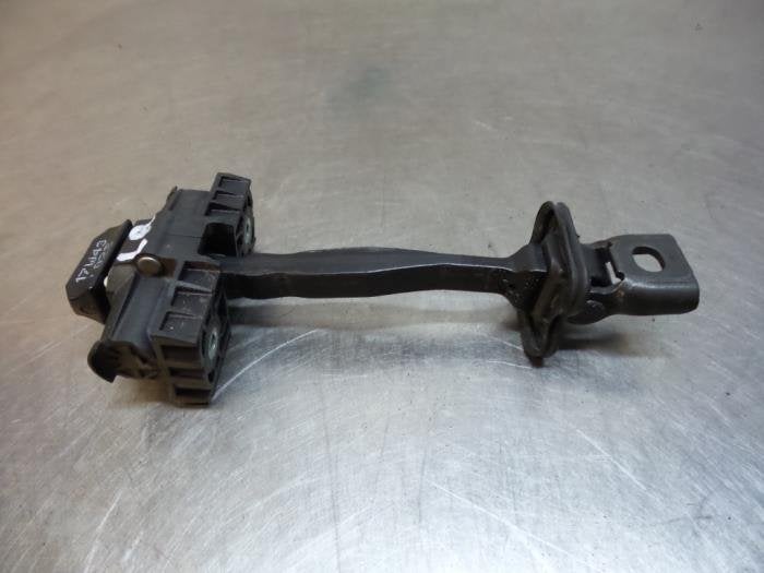 Butée 4portes arrière gauche d'un Volkswagen Polo (Polo 17, Autos : Pièces & Accessoires, Volkswagen, -, 3 mois de garantie, Utilisé