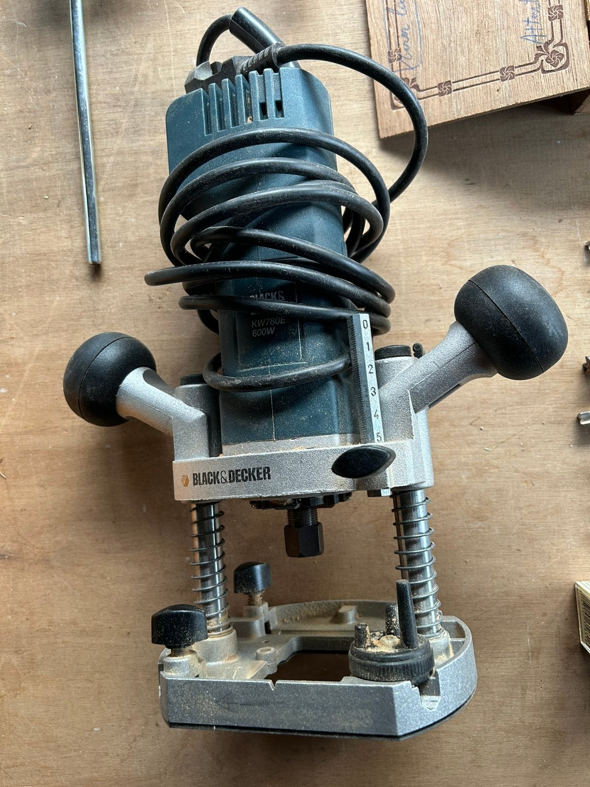 Complete Black & Decker KW780E Bovenfrees – Zeer Uitgebreid!, Ophalen of Verzenden, Zo goed als nieuw, Bovenfrees