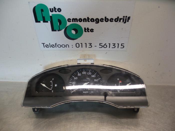 Instrument de bord d'un Toyota Starlet (Starlet 95-), -, 3 mois de garantie, Toyota, Utilisé