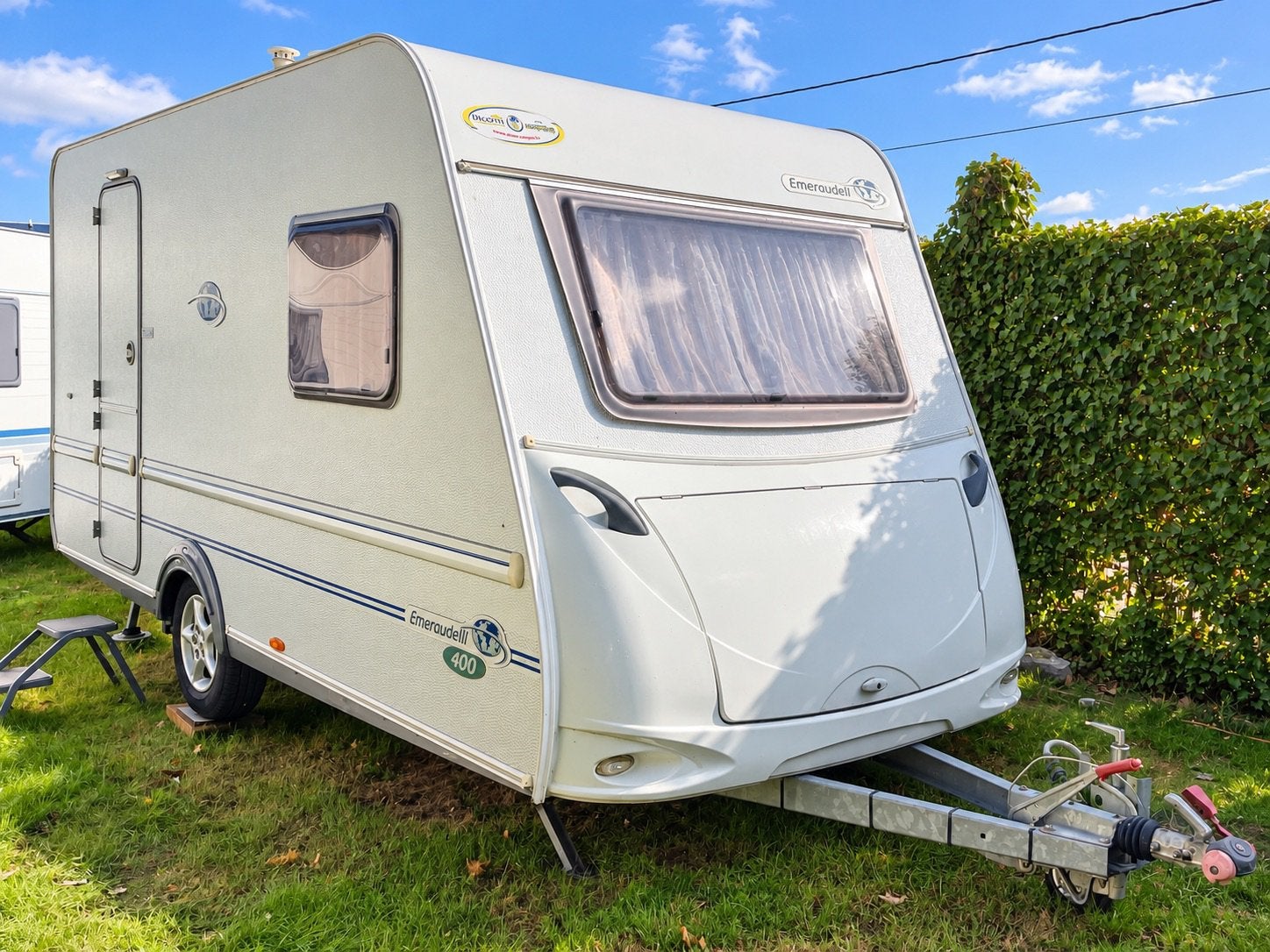Caravelair 400, bj 2010, Mover, tent, zonnepaneel, micro, tv, Jusqu'à 4, Auvent, Entreprise, 750 - 1000 kg
