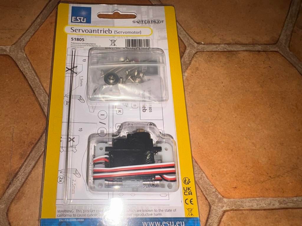 ESU servomotor, Ophalen of Verzenden, Zo goed als nieuw