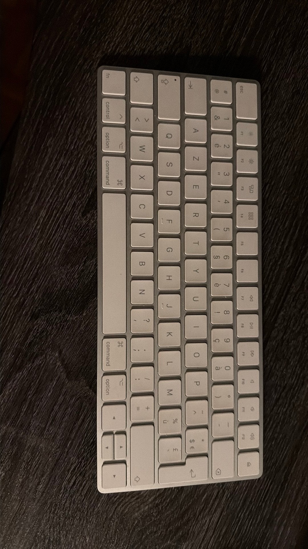 Apple Magic Keyboard AZERTY — Zilver/Wit, Computers en Software, Toetsenborden, Zo goed als nieuw, Azerty, Draadloos, Ophalen