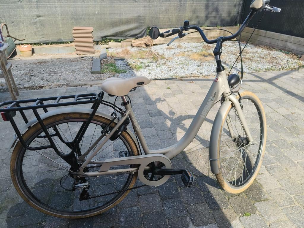 Urban fiets meisje uitstekende staat weg wegens elektrische, Fietsen en Brommers, Ophalen
