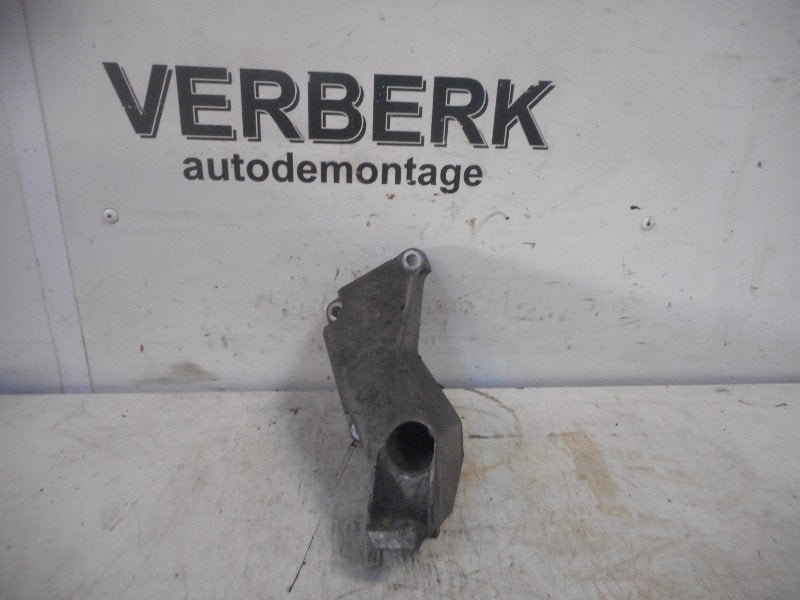 SUPPORT MOTEUR GAUCHE Audi A4 (B6) (8e0199307a), Utilisé, Audi