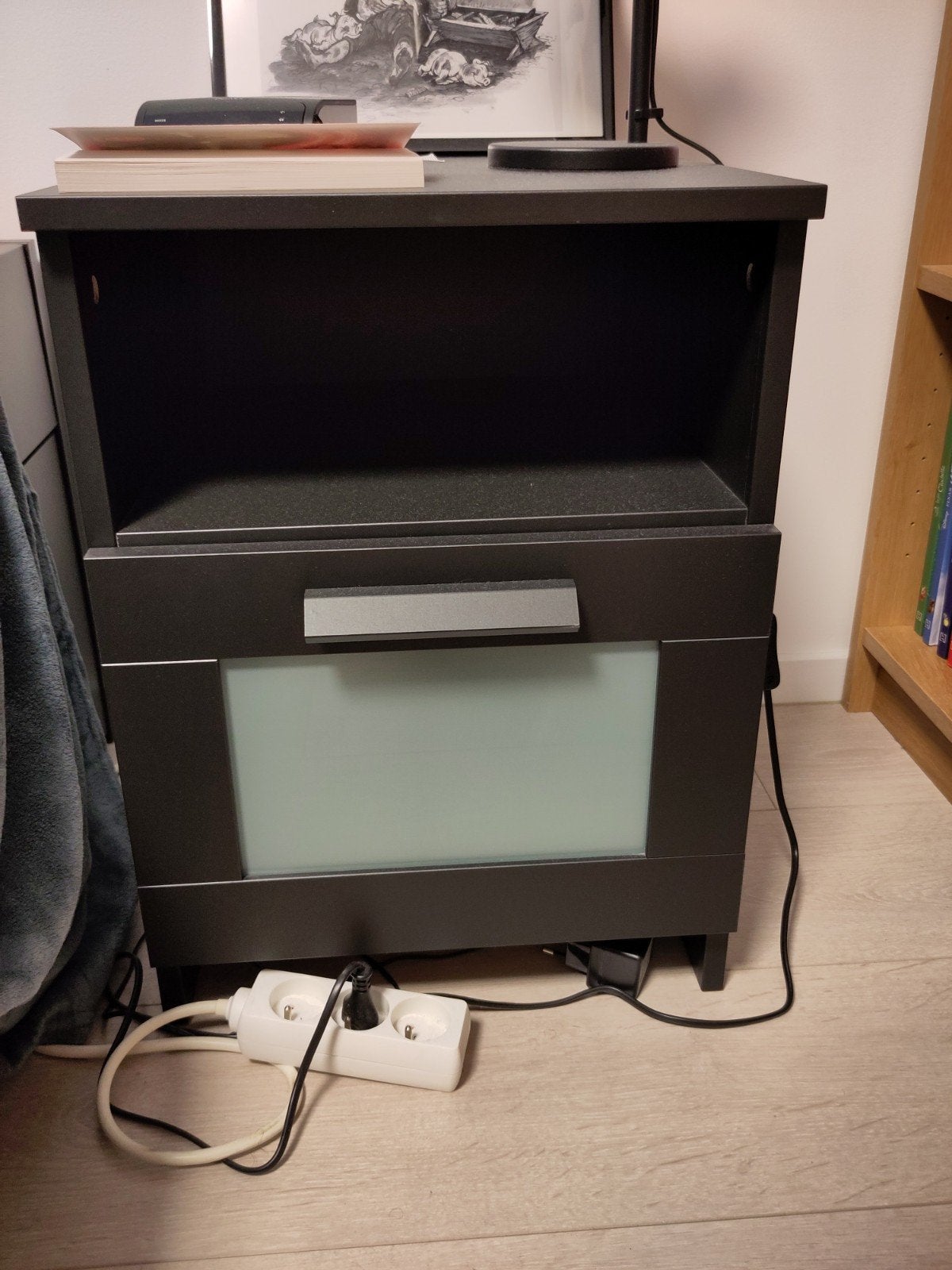 2 Table de chevet brimnes ikea noire, Enlèvement