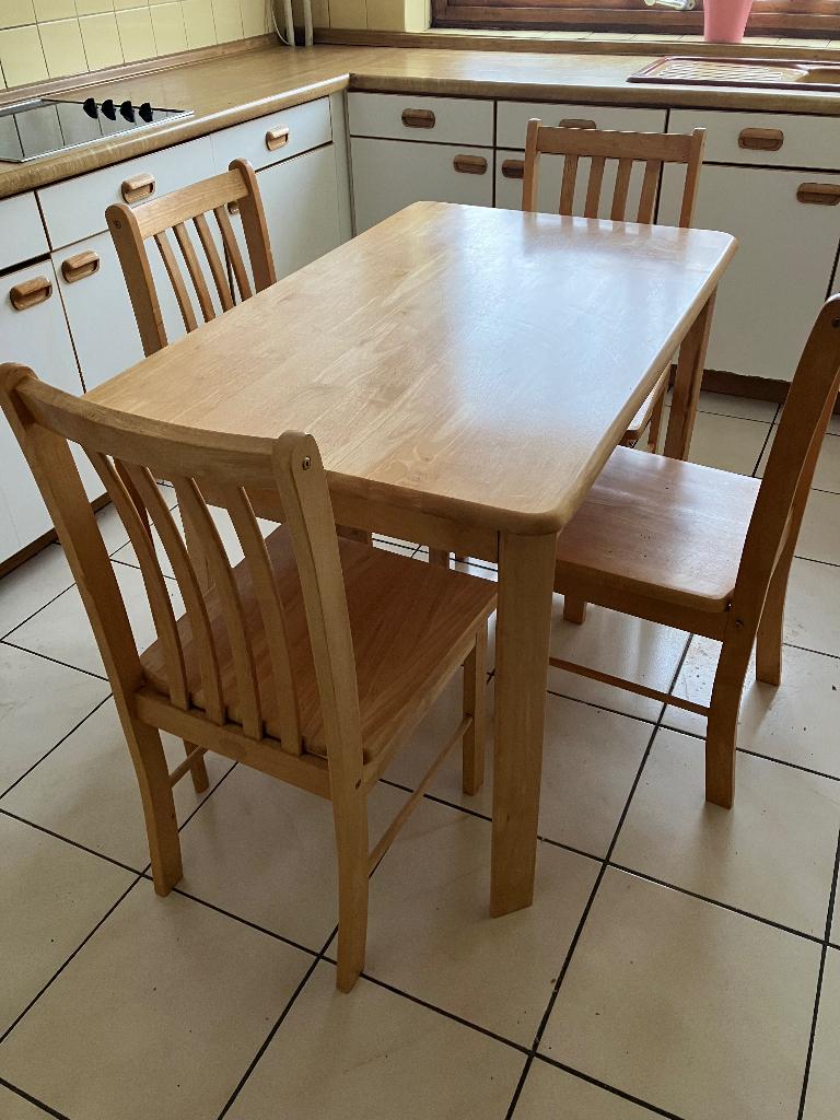 Table cuisine 4 chaises, 100 à 150 cm, Quatre personnes, Enlèvement, Utilisé