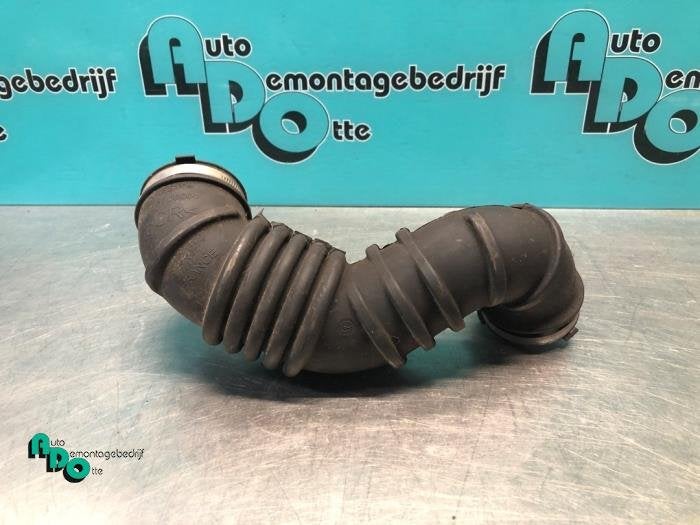 Aanzuigslang Lucht van een Mitsubishi Colt (Colt 04-), Gebruikt, -, -, Ophalen of Verzenden