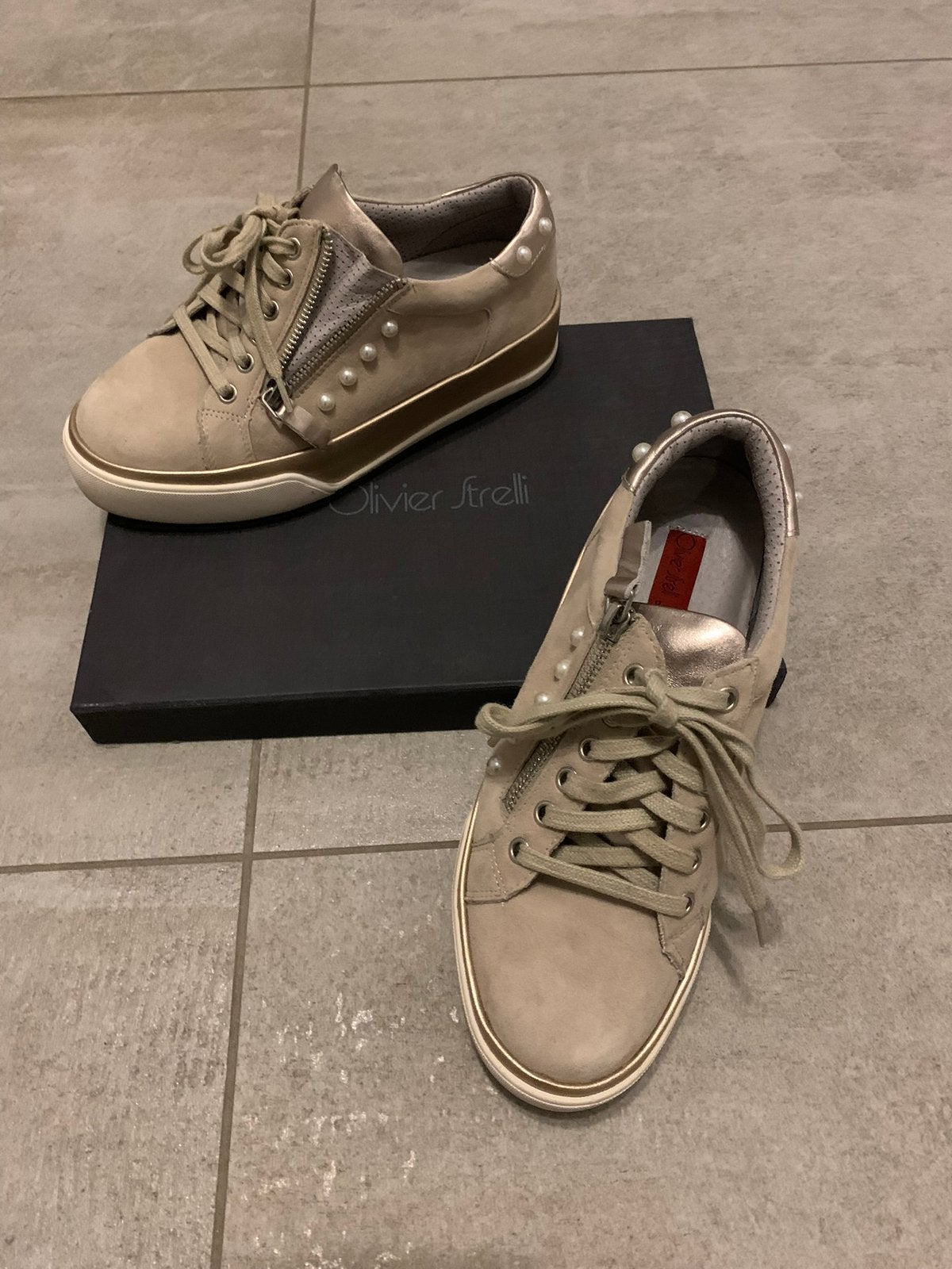 Sneakers Olivier Strelli maat 37, Kleding | Dames, Schoenen, Ophalen, Nieuw, Sneakers