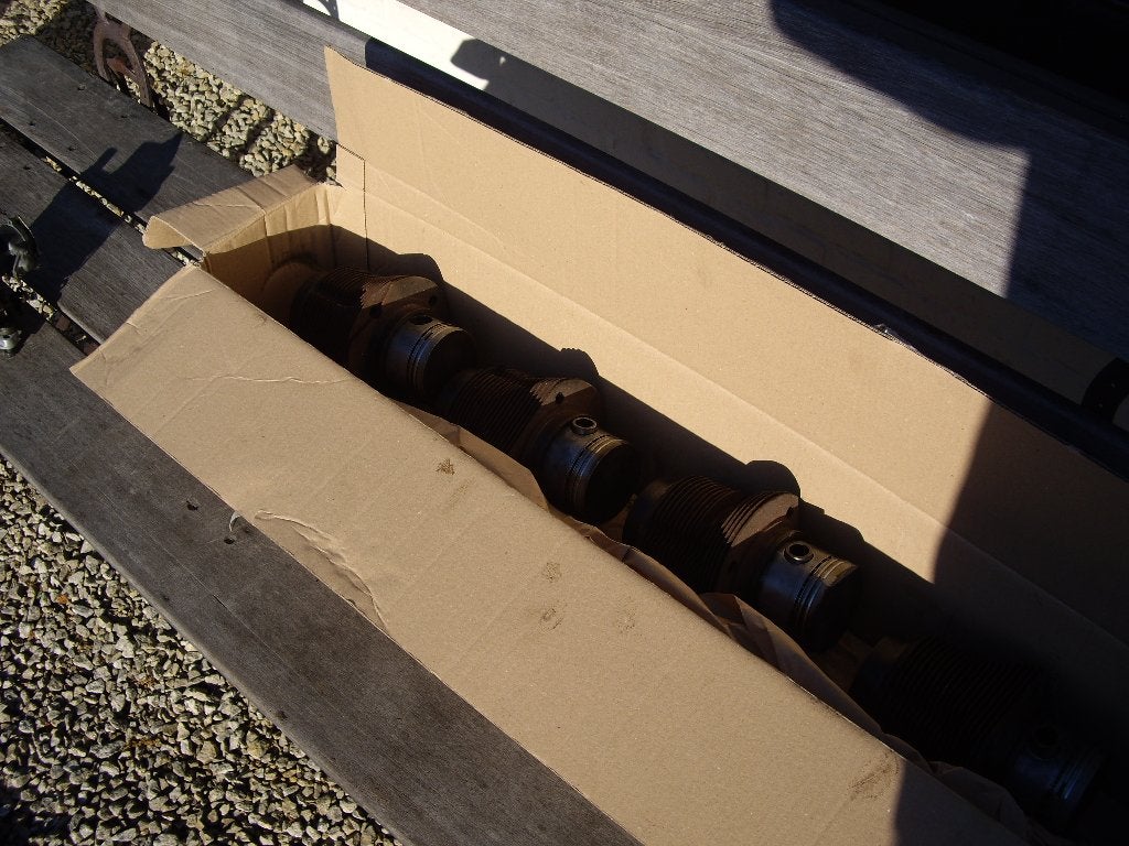 Te Koop : Vier goede Cilinders + zuigers VW Kever + Carbu, Autos, Volkswagen, Particulier, Enlèvement