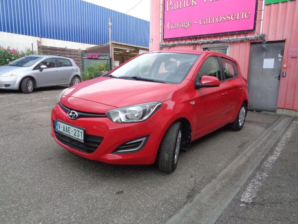 Hyundai I20, 1,2 i, 89 000 km, année 2013, état neuf, Autos, Hyundai, Euro 5, Achat, 63 kW, Entreprise