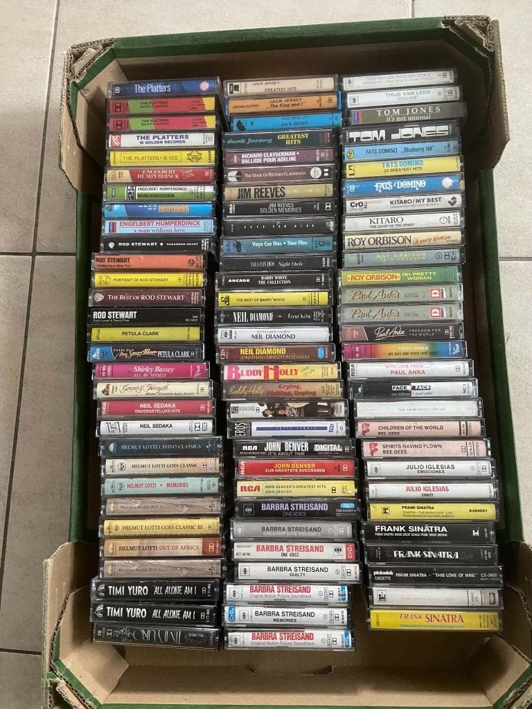 Lot van 323 muziekcassettes in perfecte staat, Ophalen, Zo goed als nieuw, Origineel, Pop