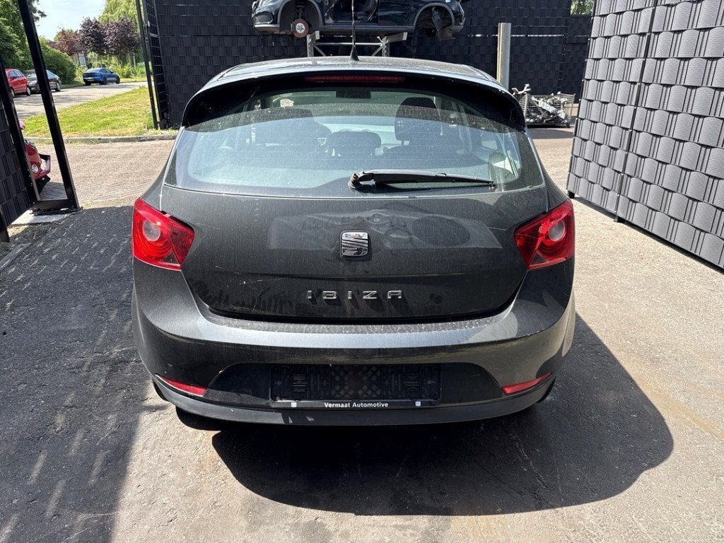 HAYON ARRIÈRE / MALLE Seat Ibiza IV (6J5) (|6J4827024|), Haillon arrière, Seat Deutschland GmbH, Service@seat.de, Utilisé