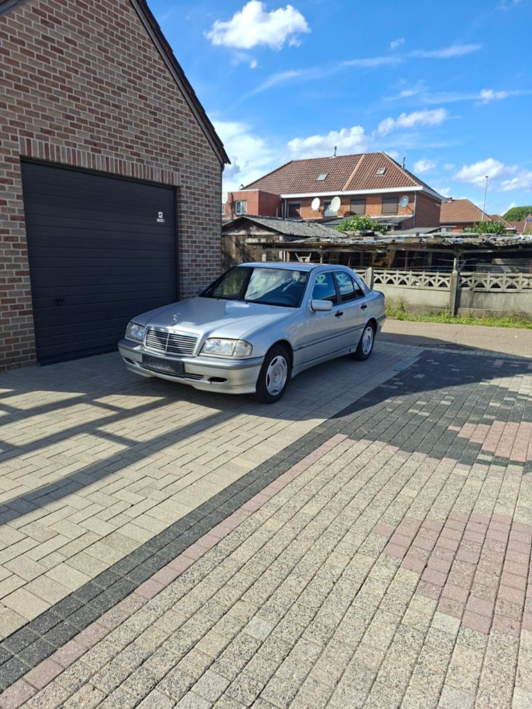 Mercedes C220D Automaat 1997, Auto's, Mercedes-Benz, 2155 cc, 4 cilinders, 5 deurs, Te koop