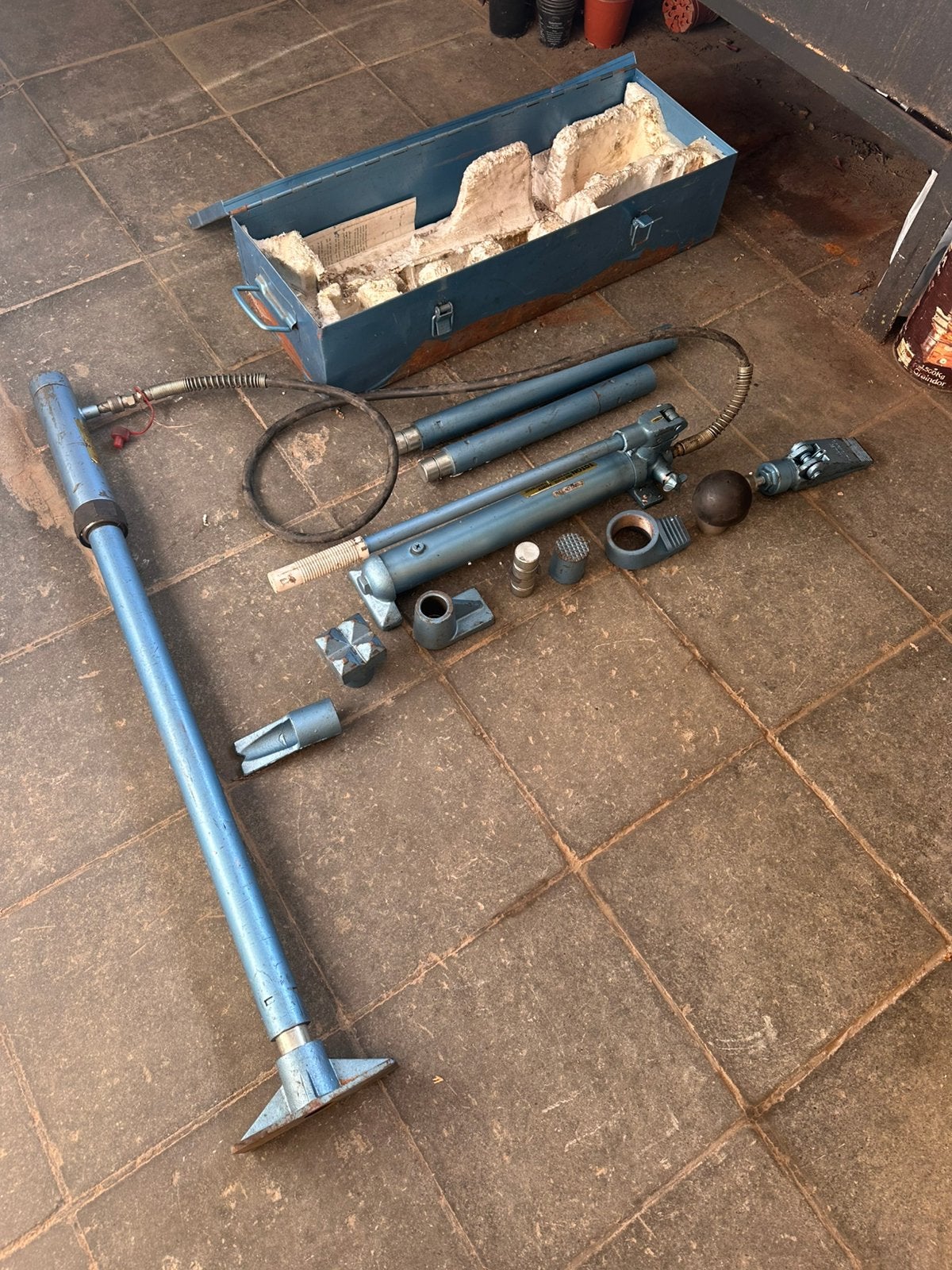 Hydraulische uitdeukset, Ophalen, Gebruikt