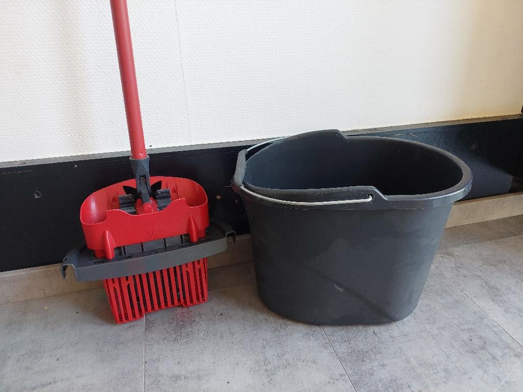 Kit de nettoyage Vileda, Enlèvement, Seau, Bac ou Chariot à balais