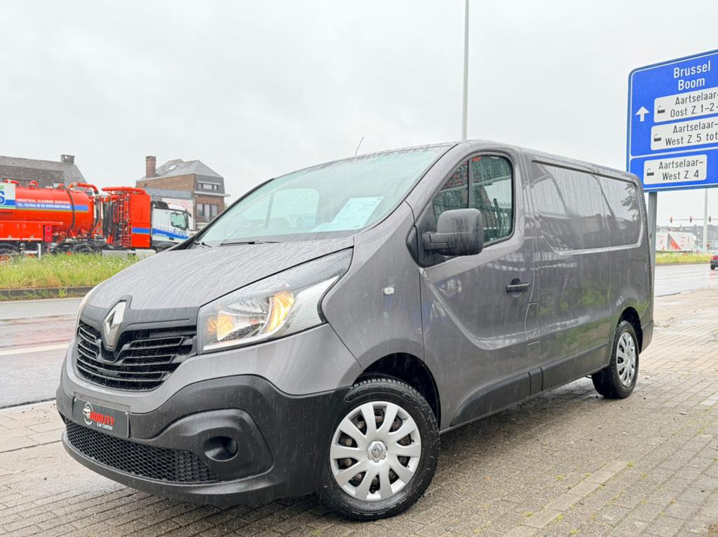 Renault Trafic Lichte Vracht 2019 125dkm 3zitpl. Navi Pdc, Auto's, Testrit aan huis, Stof, 170 g/km, Euro 6