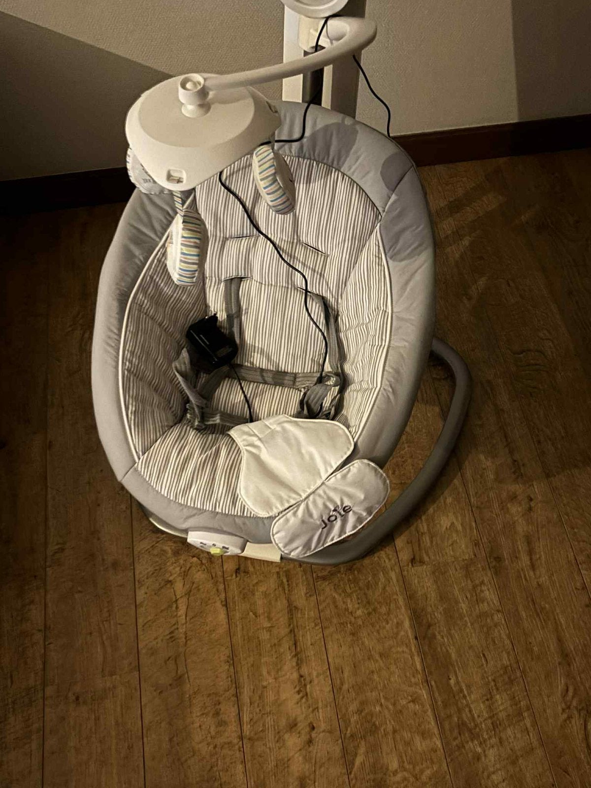 Joie elektrische babywieg, Kinderen en Baby's, Wipstoeltjes, Ophalen, Zo goed als nieuw, Overige merken