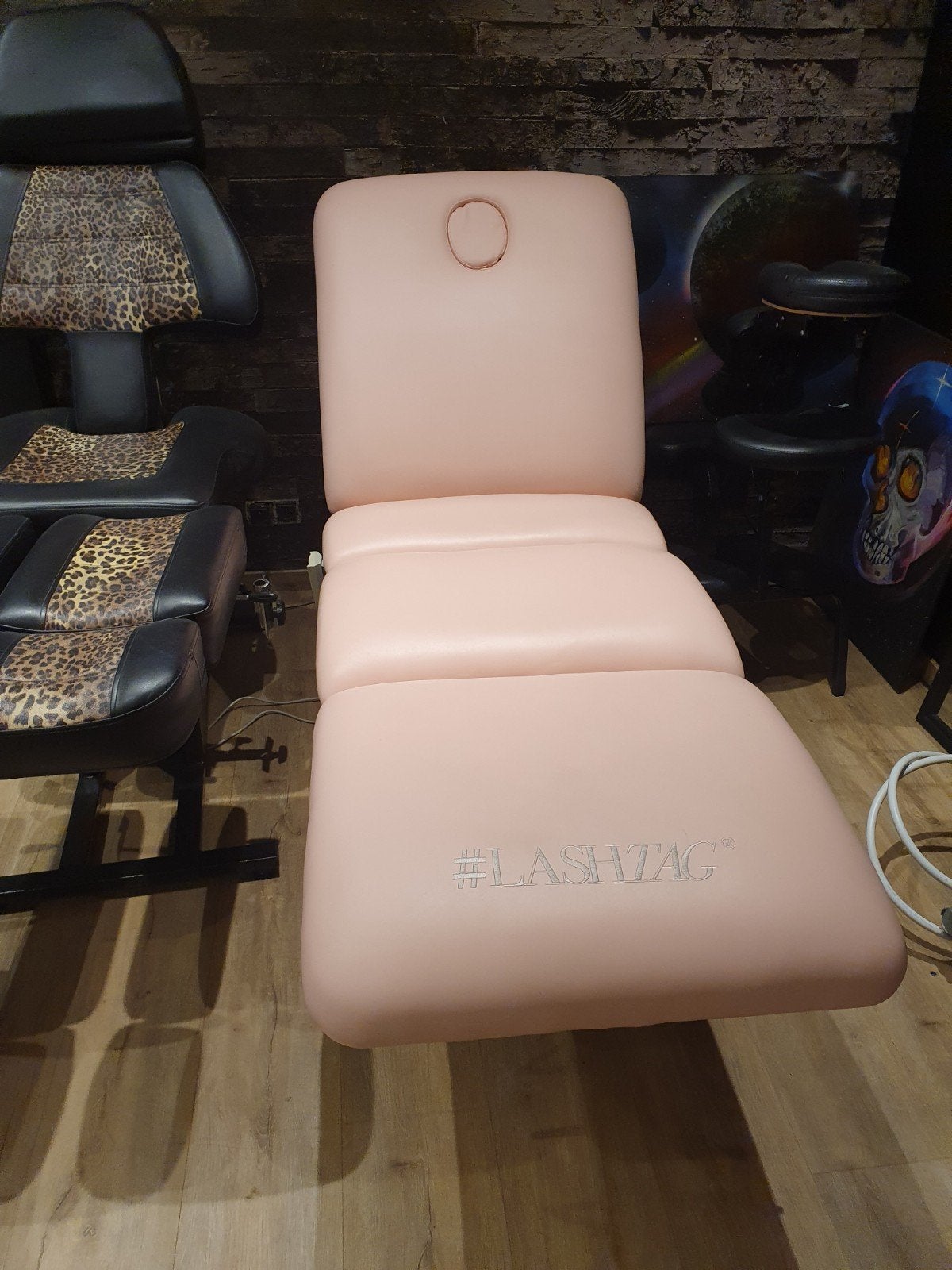 chaise à friandises Pink Lash Tag à vendre !, Enlèvement, Utilisé, Chaise de massage ou Coussin