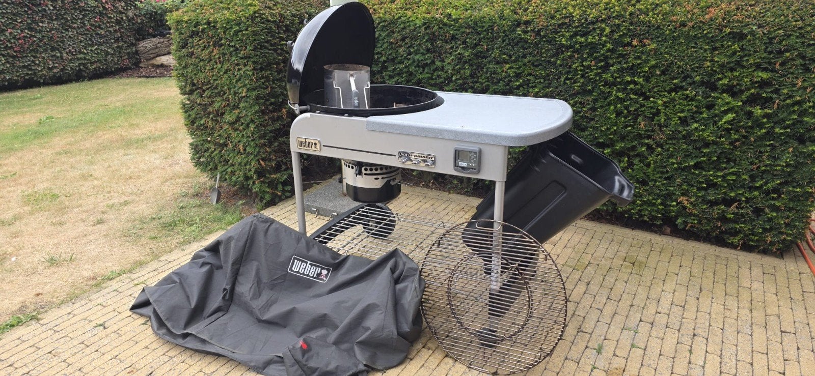 Weber barbecue performer, Enlèvement