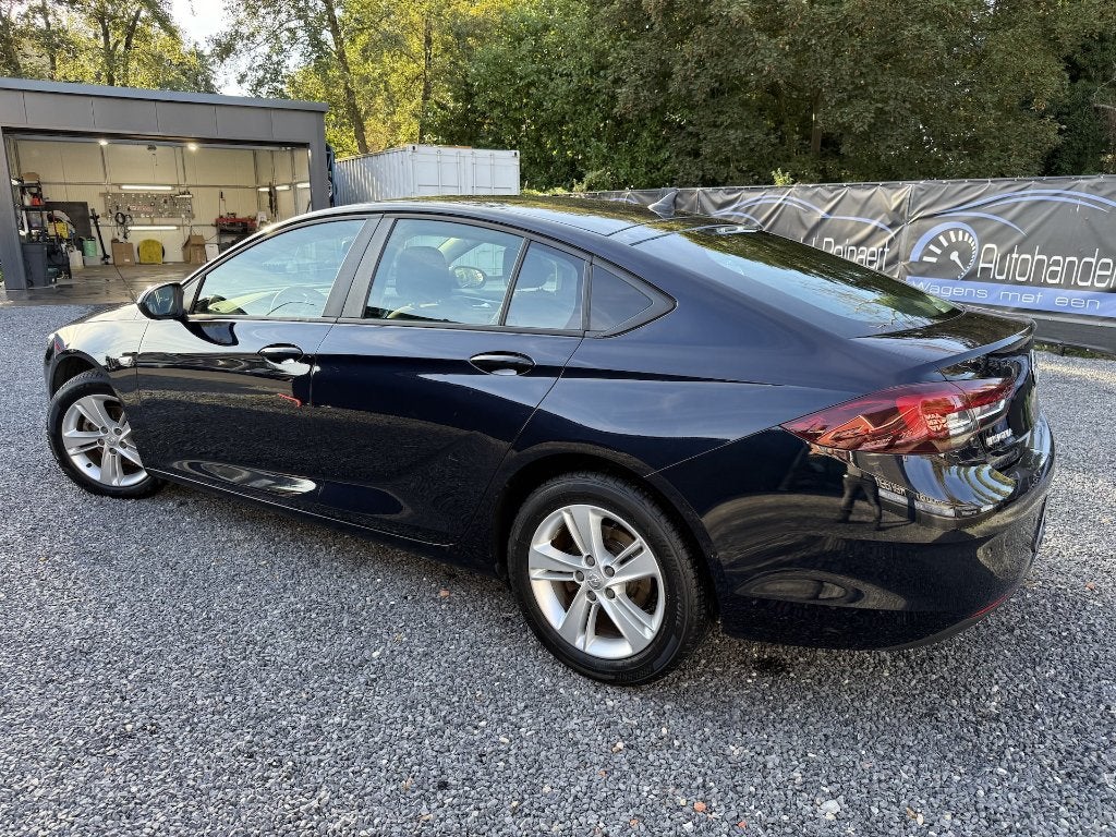 Opel Insignia Grand Sport 1.5i, 2018, slechts 62.000km, Navi, 140 cc, Dealer onderhouden, Stof, Bedrijf