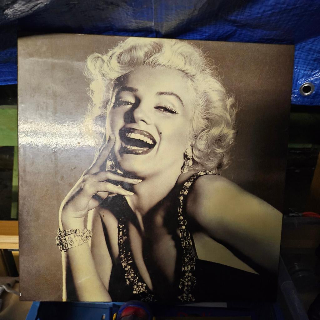 Cadre Marilyn Monroe, Enlèvement ou Envoi
