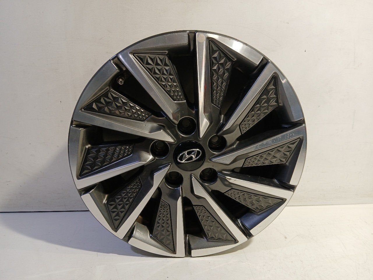 Velg Hyundai Ioniq, Auto-onderdelen, Banden en Velgen, Onderdelen@venauto.nl, Van der Ven Autorecycling B.V., Gebruikt, Ettenseweg 76, 4706 PB Roosendaal, The Netherlands