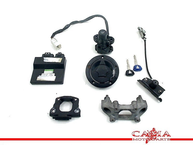 SLOTENSET Kawasaki ER-6 2012-2016 (ER6 ER-6F ER-6N EX650), Dhr. S. di Majo, Gebruikt, Info@cama-motorparts.nl, P.J. Troelstraweg 8 8
3144 CX  MAASSLUIS, NL