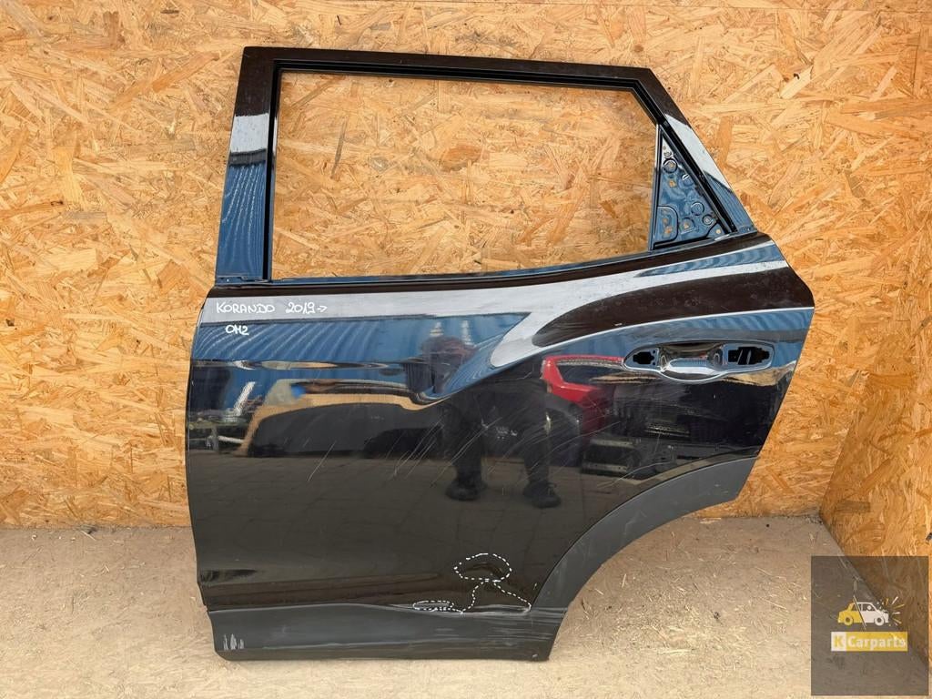 SsangYong Korando C300 IV 2019- linkerachterdeur, Auto-onderdelen, Gebruikt, Info@kg-mobility.com, Deur, KG Mobility Corporation