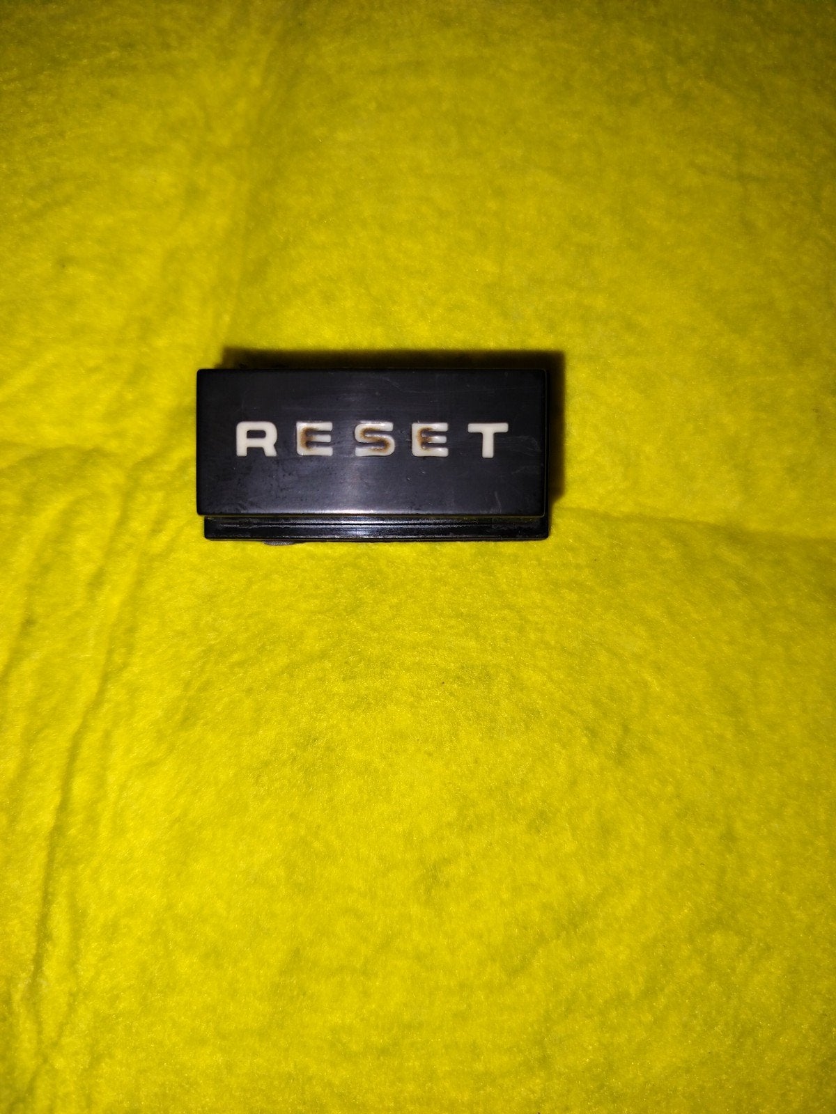 Druktoets (reset). Uit R-84 Ami Rowe jukebox, Verzamelen, Automaten | Jukeboxen, Ophalen, Gebruikt, 1970 tot heden, Ami