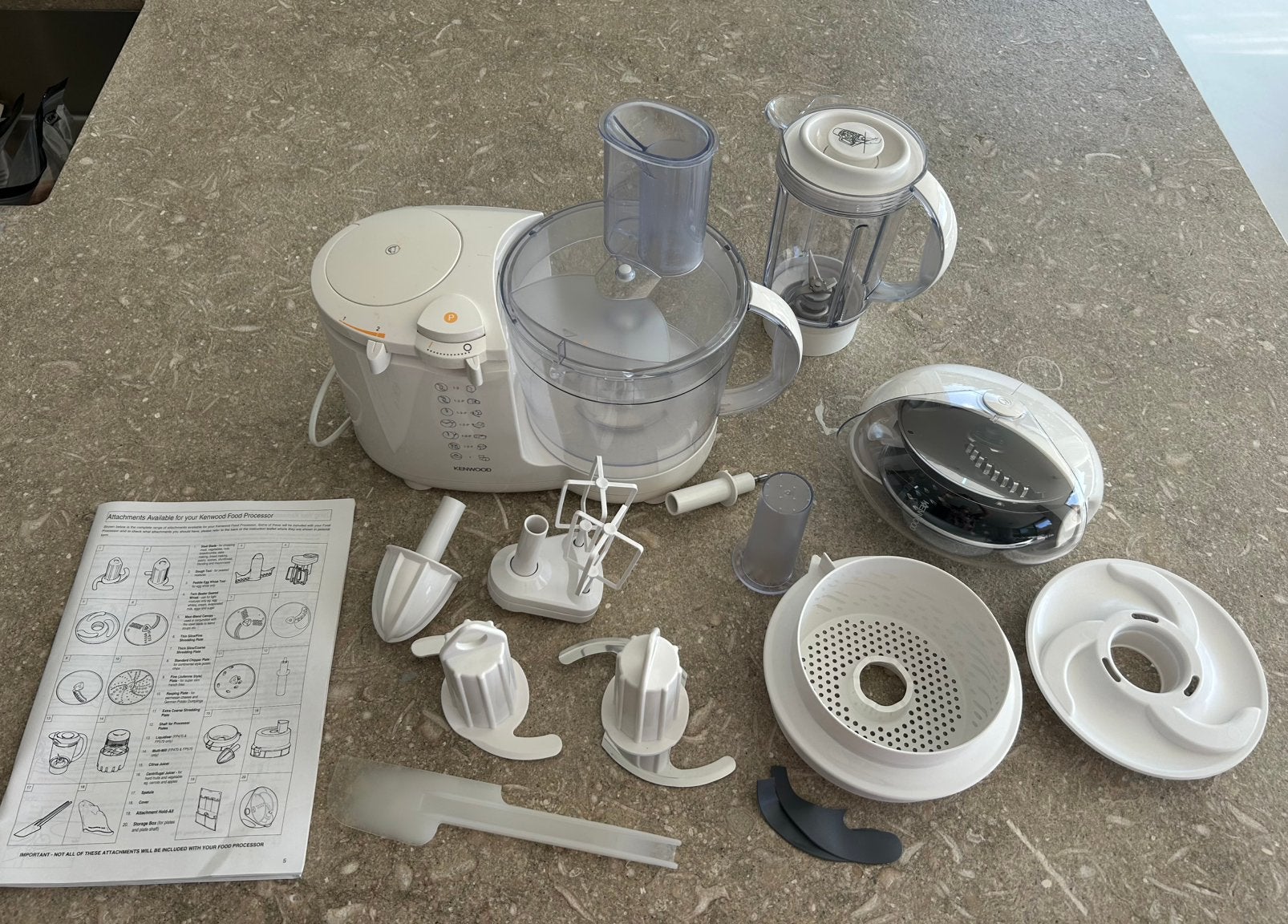 Robot de cuisine Kenwood FP570 incl blender, Enlèvement ou Envoi, Comme neuf