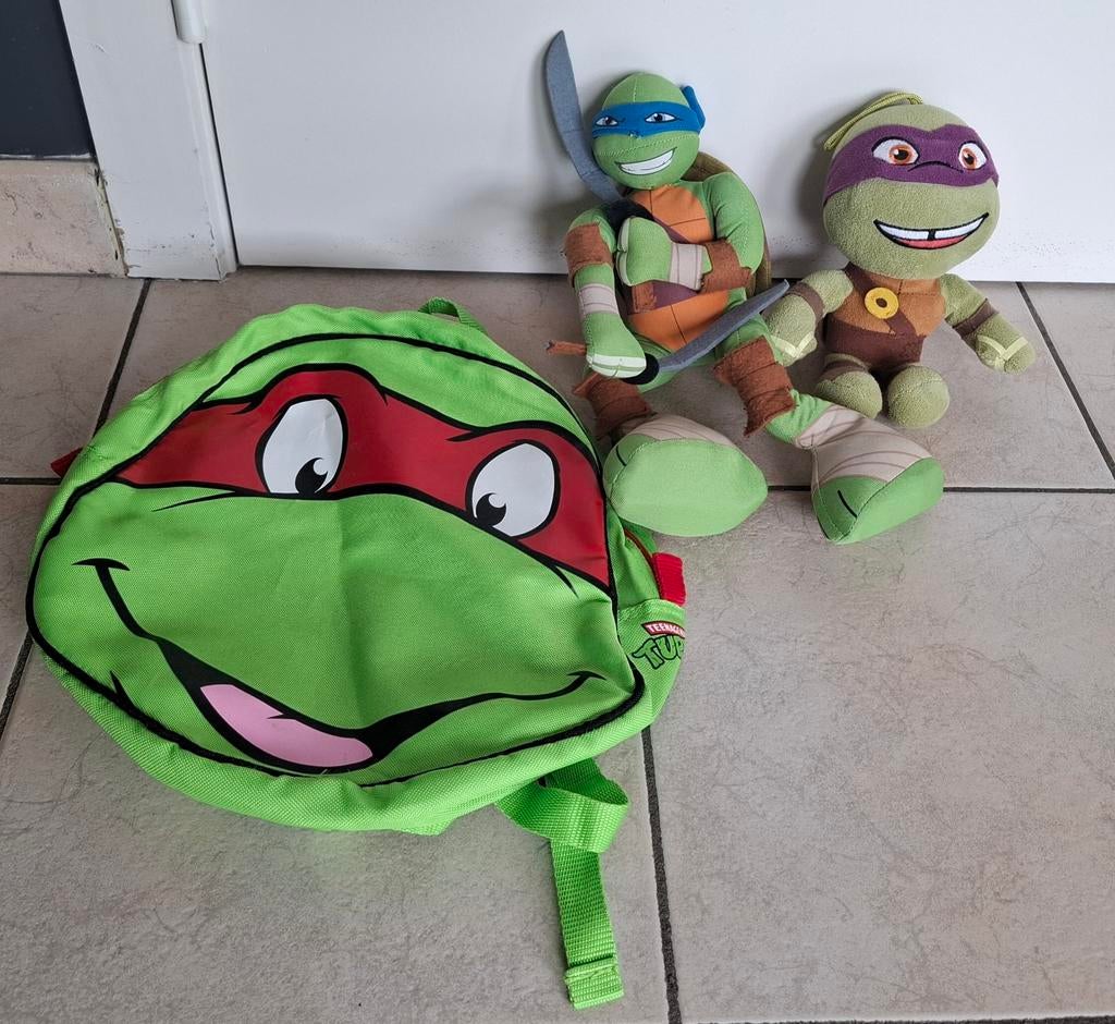 2 knuffels/pluche Ninja Turtles + rugzak (zie foto's), Ophalen of Verzenden, Zo goed als nieuw