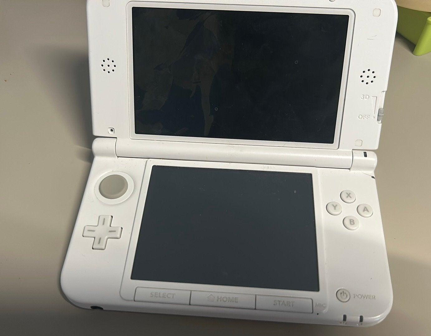ÉCRAN DE LA NINTENDO 3DS XL CASSÉ MAIS FONCTIONNE, Consoles de jeu & Jeux vidéo, Enlèvement, Utilisé, Blanc, Dsi XL