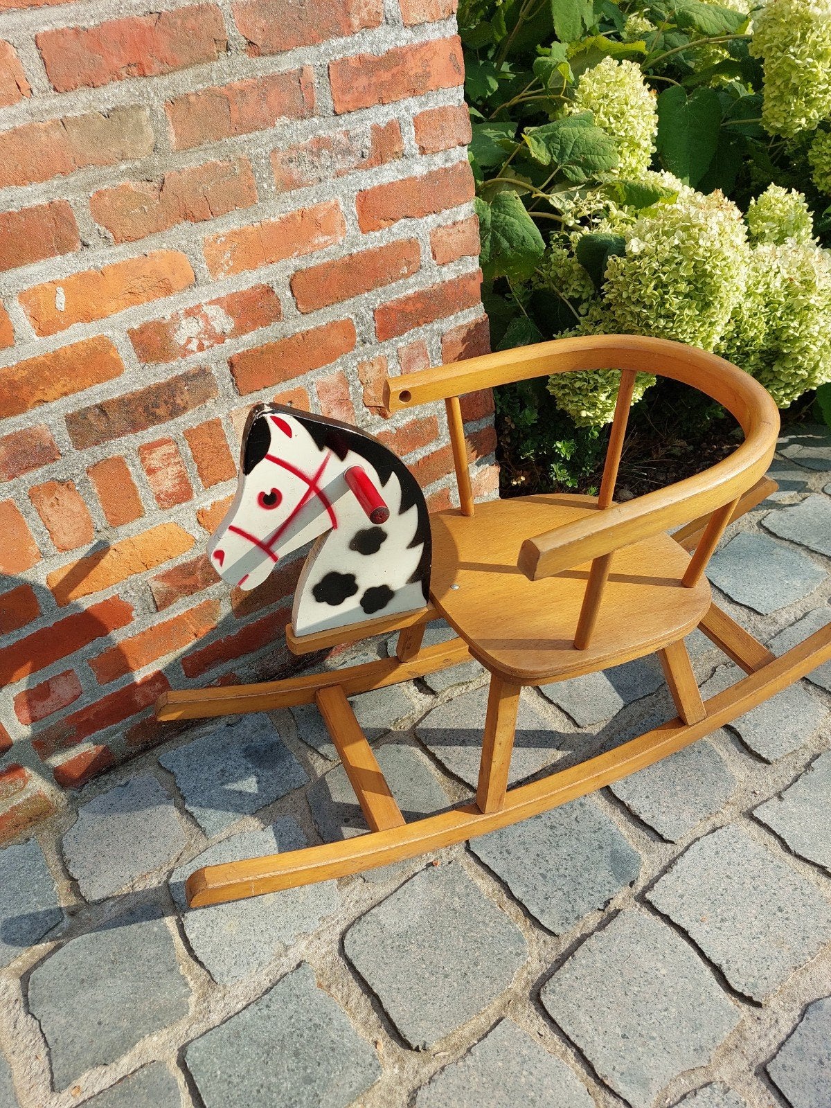 Vintage houten schommelpaard, Ophalen