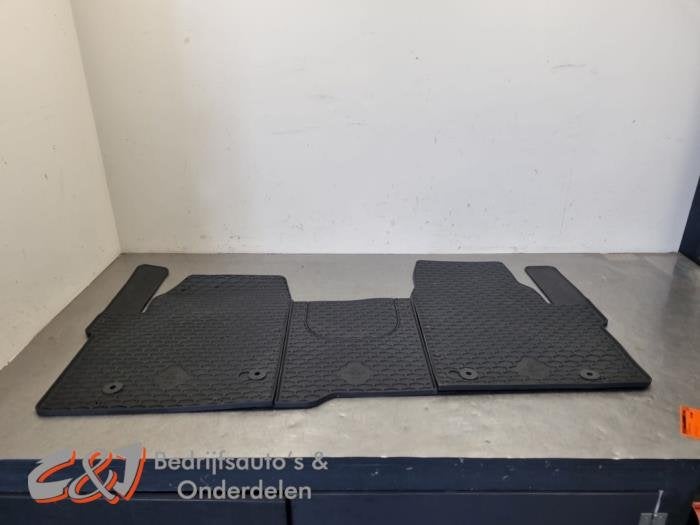 Kit tapis d'un Volkswagen Transporter, Volkswagen, -, 3 mois de garantie, Utilisé