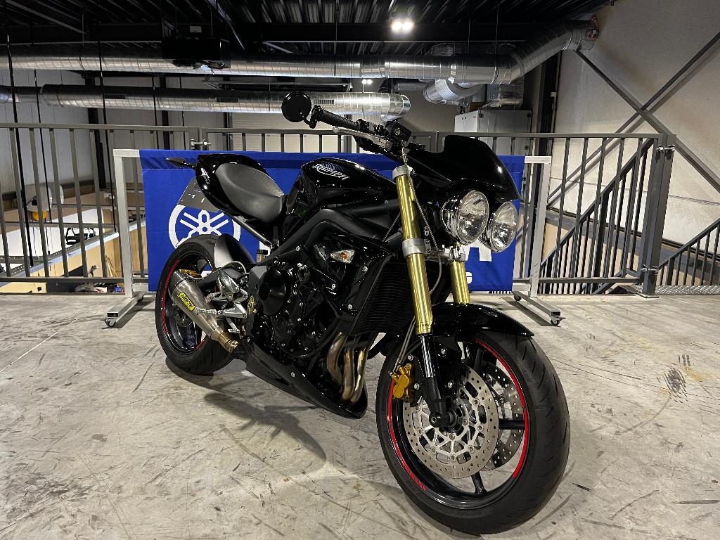 Triumph Street Triple 2010, 675 cc, Occasion, Motorrijbewijs A, Bedrijf