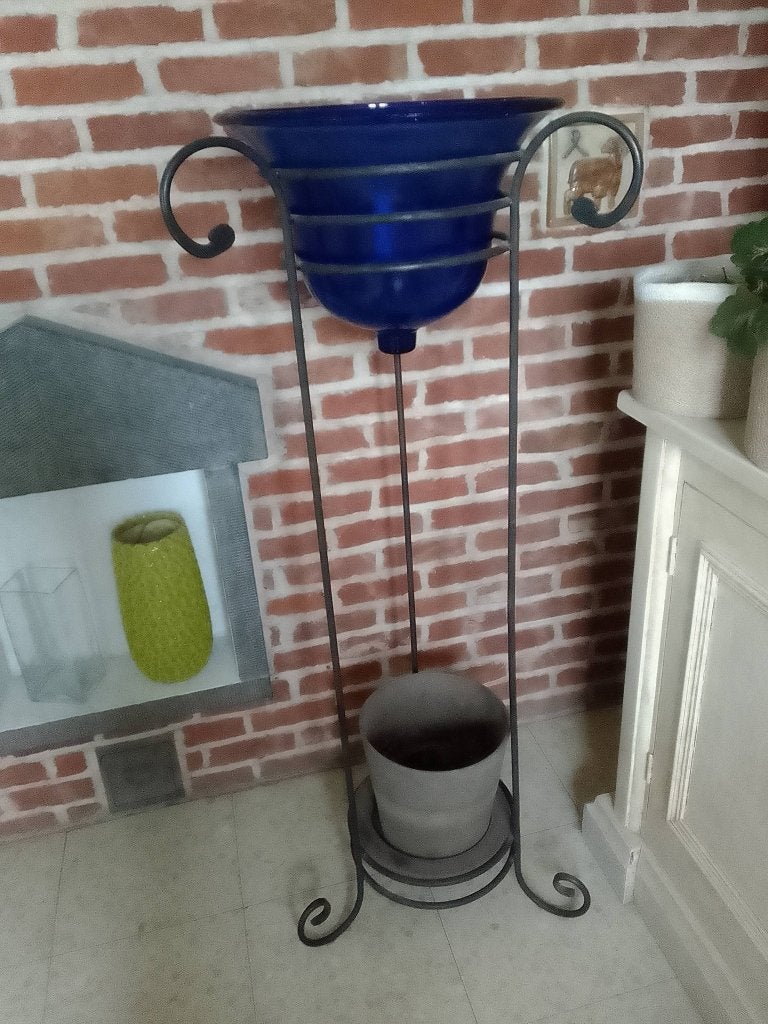 Vasque pour plantes verre bleuté,  fer forgé + pot en grès, Enlèvement, Comme neuf